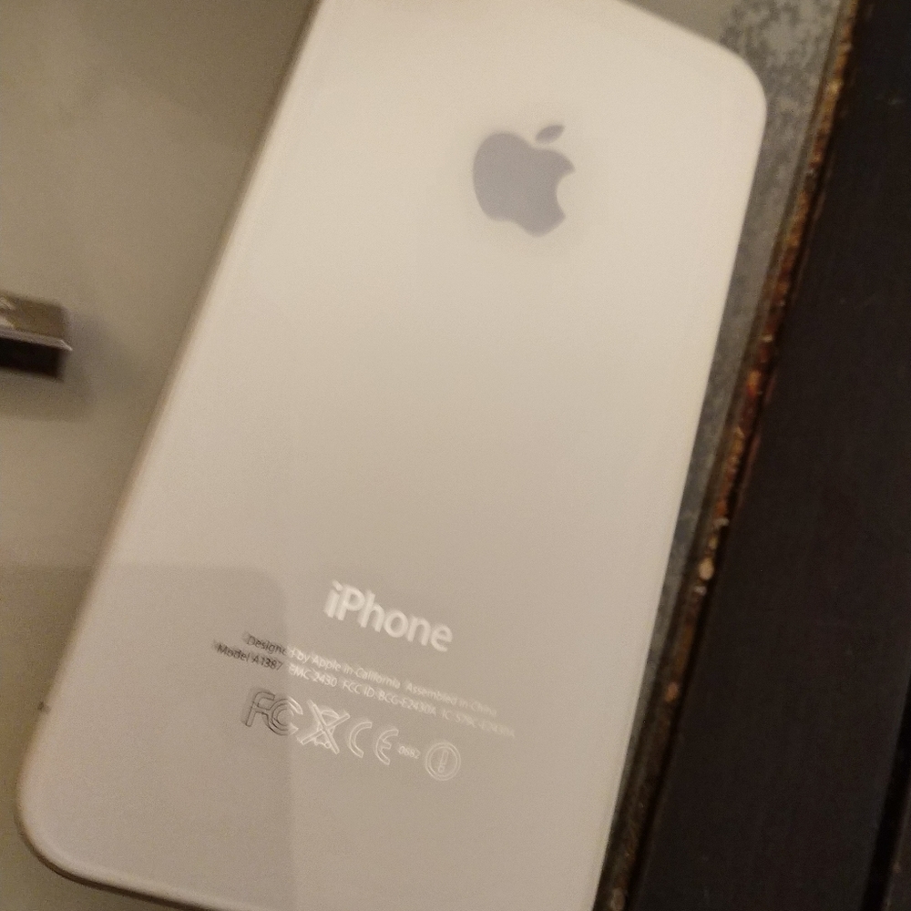 iPhone 4S for parts or repair broken screen.